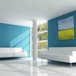 Сочетание голубых стен и белой мебели