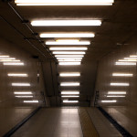 Люминесцентное освещение в метро